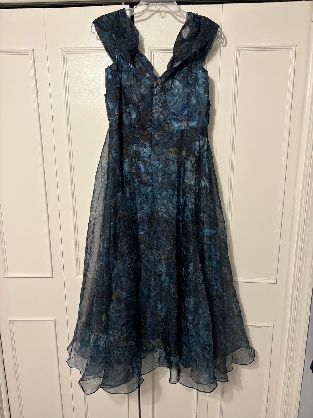 Theia Navy Blue Floral V-Neck Formal Dress